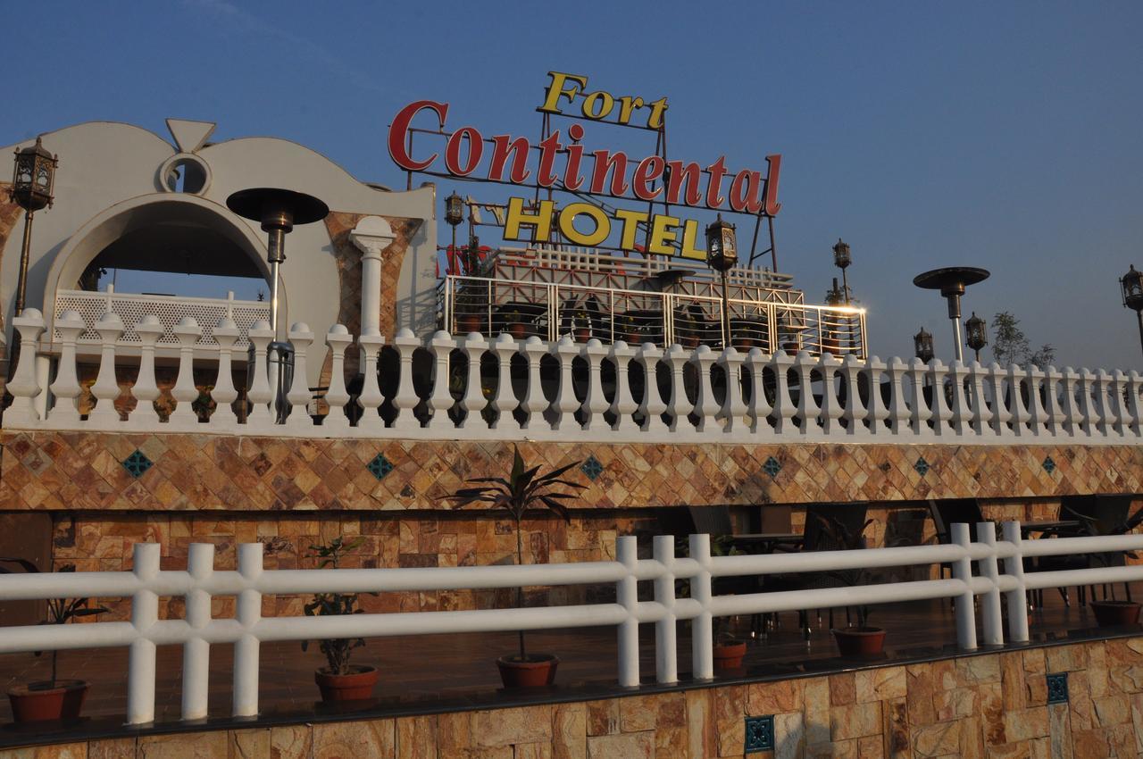 Fort continental Hotel Peschawar Exterior foto