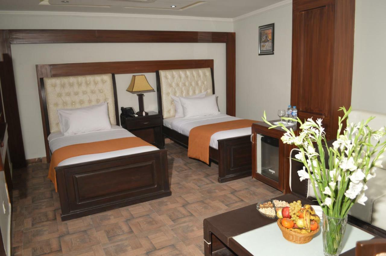 Fort continental Hotel Peschawar Exterior foto